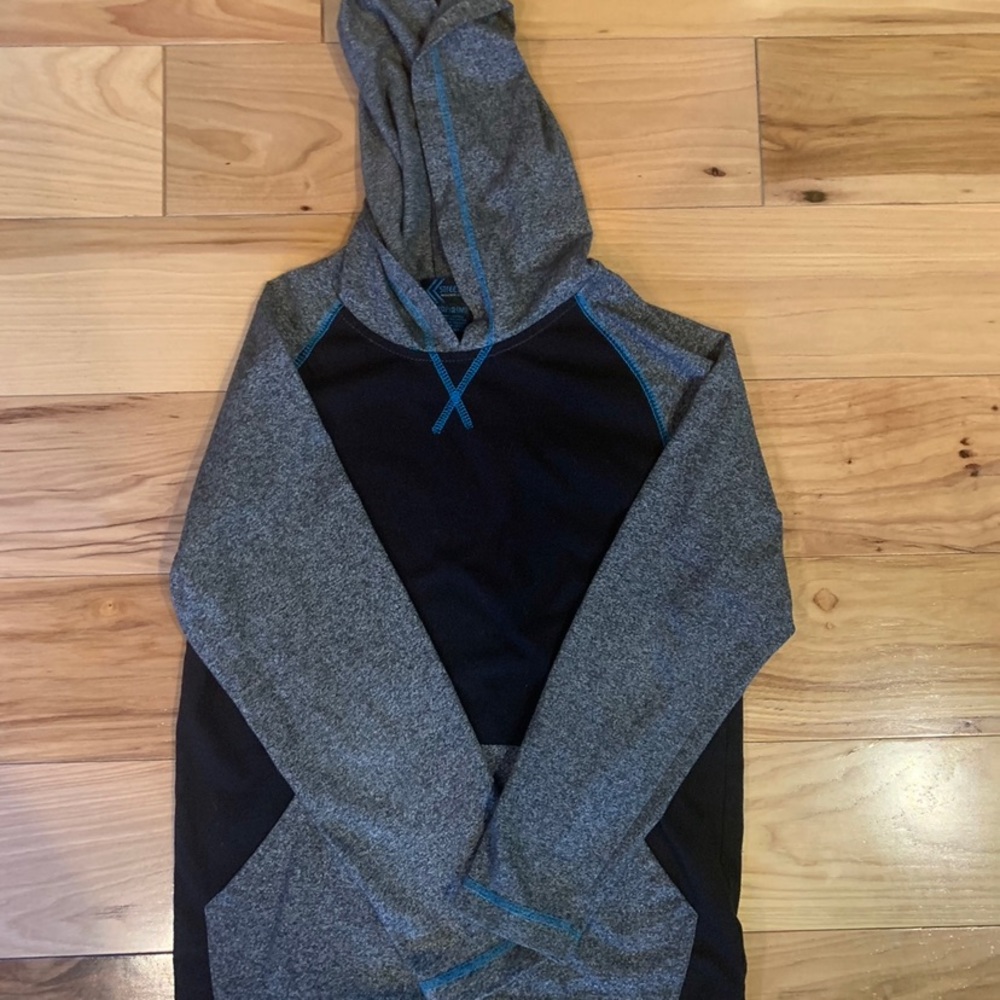 Boys longsleeve t-shirt hoodie